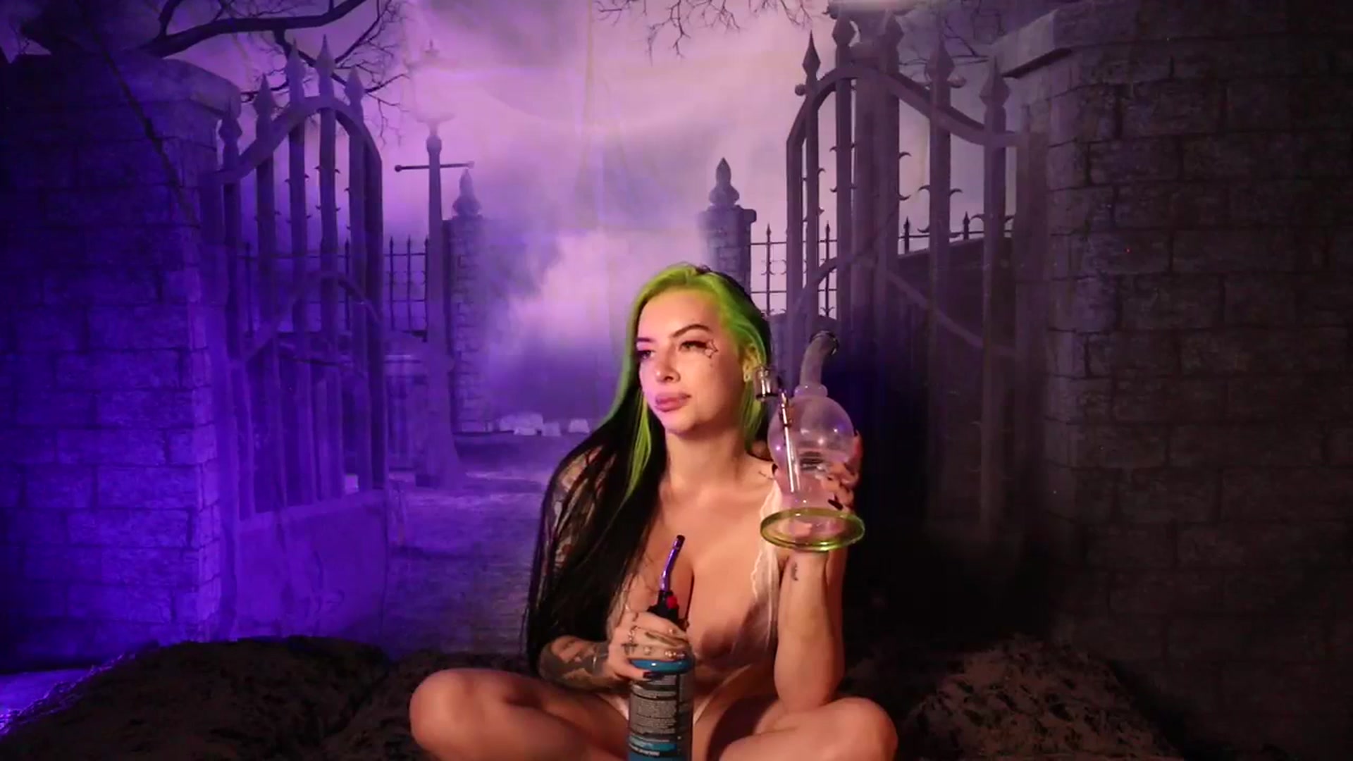 Gallery image thumbnail from Cubbixoxo's myfreecams stream on, 10/28/2023, 05:06 image 16 of 20