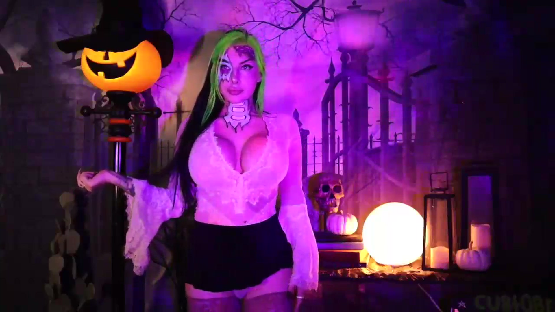 Gallery image thumbnail from Cubbixoxo's myfreecams stream on, 10/29/2023, 04:48 image 3 of 20
