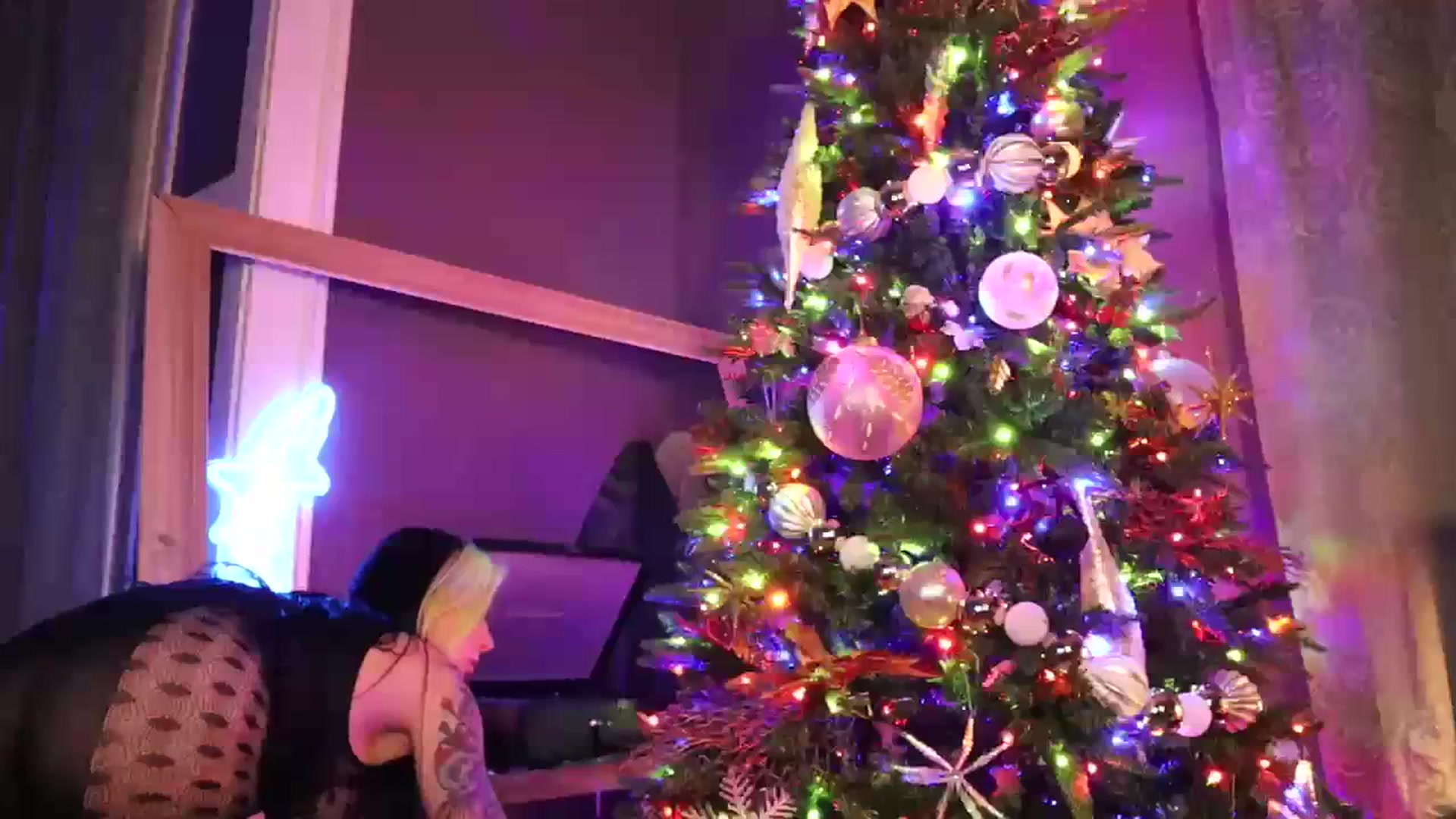 Gallery image thumbnail from Cubbixoxo's myfreecams stream on, 11/19/2023, 05:49 image 11 of 20