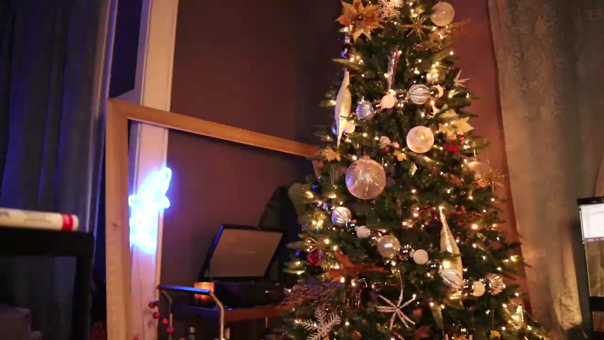 Gallery image thumbnail from Cubbixoxo's myfreecams stream on, 11/19/2023, 07:04 image 5 of 20