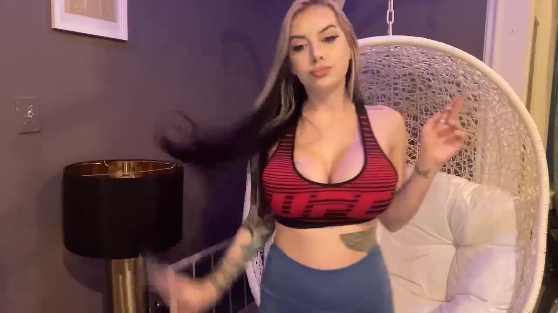 Gallery image thumbnail from Cubbixoxo's myfreecams stream on, 02/23/2024, 03:18 image 12 of 20