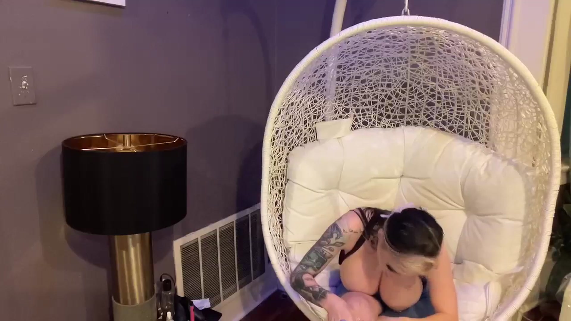 Gallery image thumbnail from Cubbixoxo's myfreecams stream on, 02/23/2024, 04:56 image 14 of 20