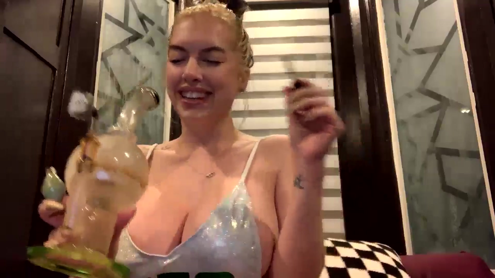 Gallery image thumbnail from Cubbixoxo's myfreecams stream on, 04/28/2024, 04:23 image 9 of 20