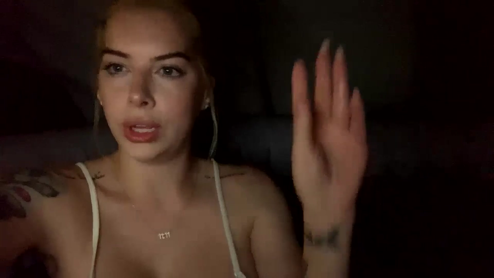 Gallery image thumbnail from Cubbixoxo's myfreecams stream on, 04/28/2024, 04:53 image 10 of 20