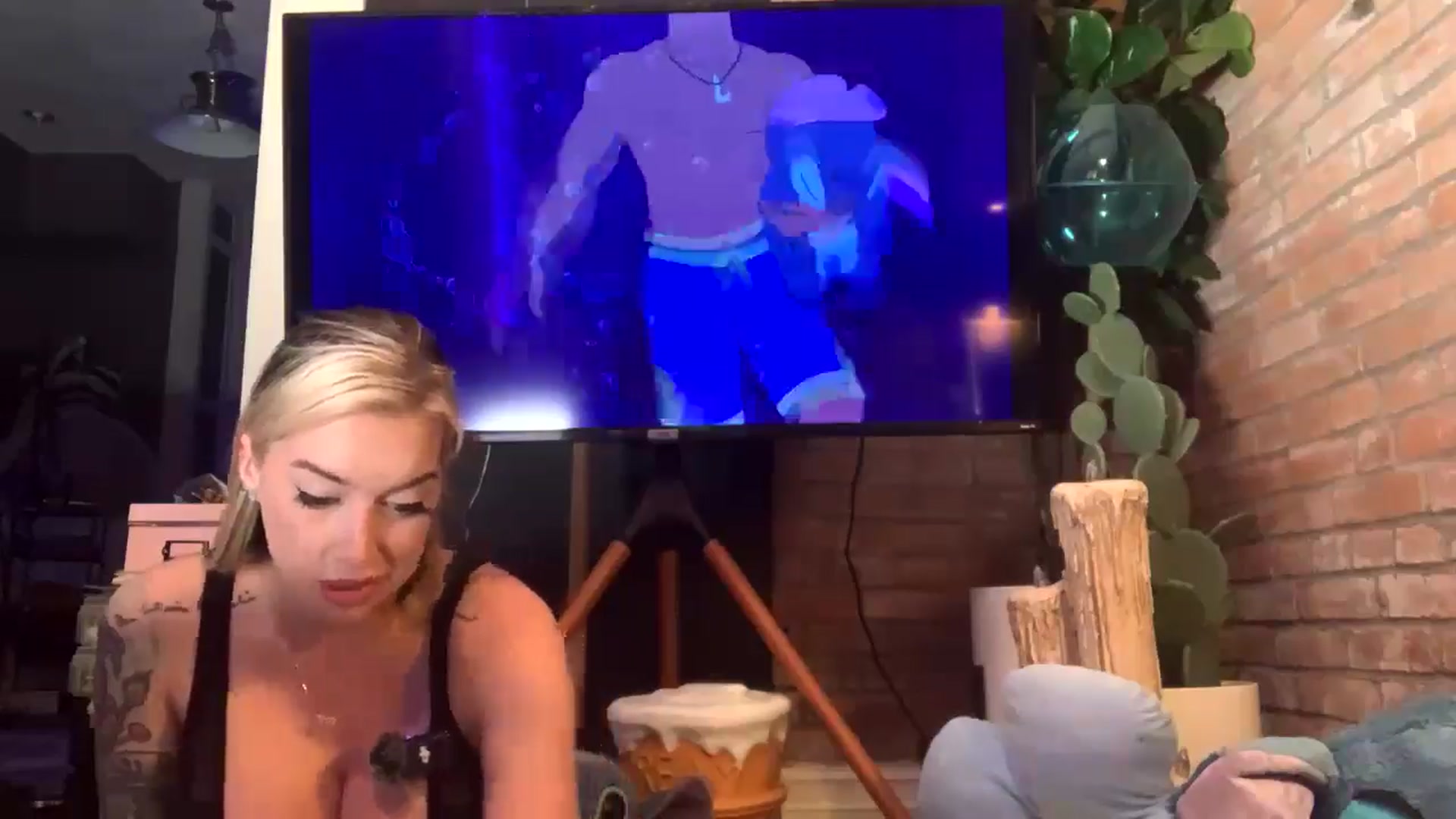 Gallery image thumbnail from Cubbixoxo's myfreecams stream on, 05/25/2024, 04:03 image 16 of 20