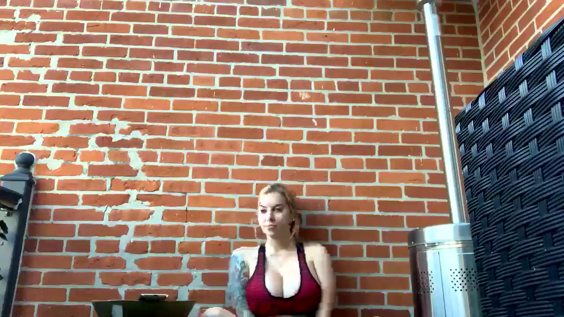 Gallery image thumbnail from Cubbixoxo's myfreecams stream on, 06/06/2024, 24:56 image 14 of 20