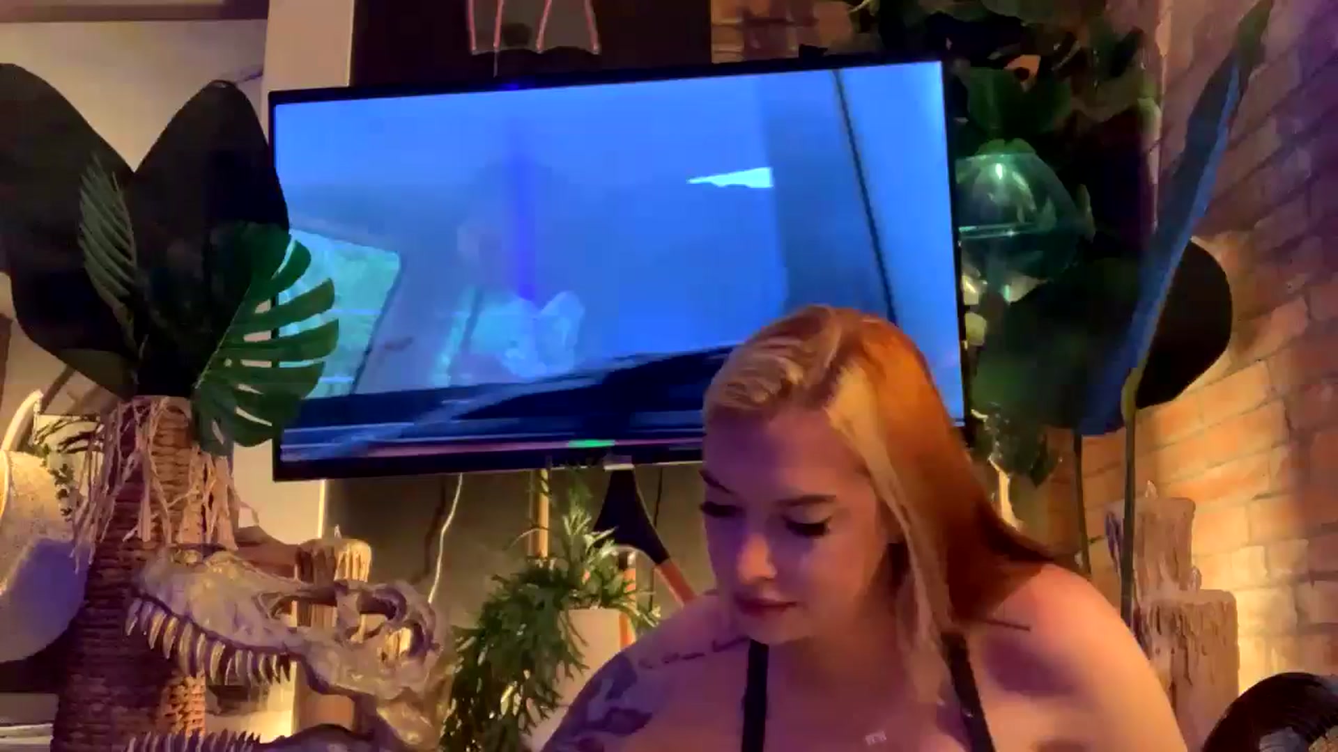 Gallery image thumbnail from Cubbixoxo's myfreecams stream on, 06/08/2024, 03:15 image 14 of 20