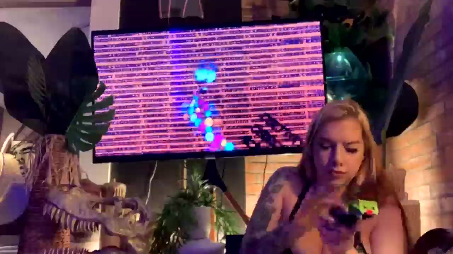 Gallery image thumbnail from Cubbixoxo's myfreecams stream on, 06/08/2024, 03:15 image 9 of 20