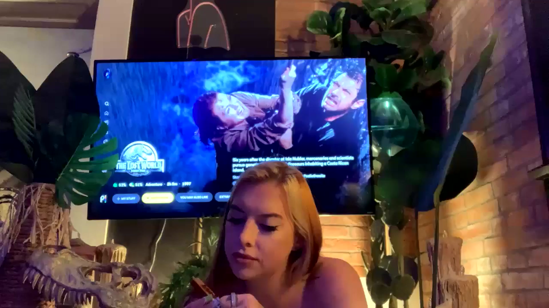 Gallery image thumbnail from Cubbixoxo's myfreecams stream on, 06/08/2024, 04:35 image 17 of 20