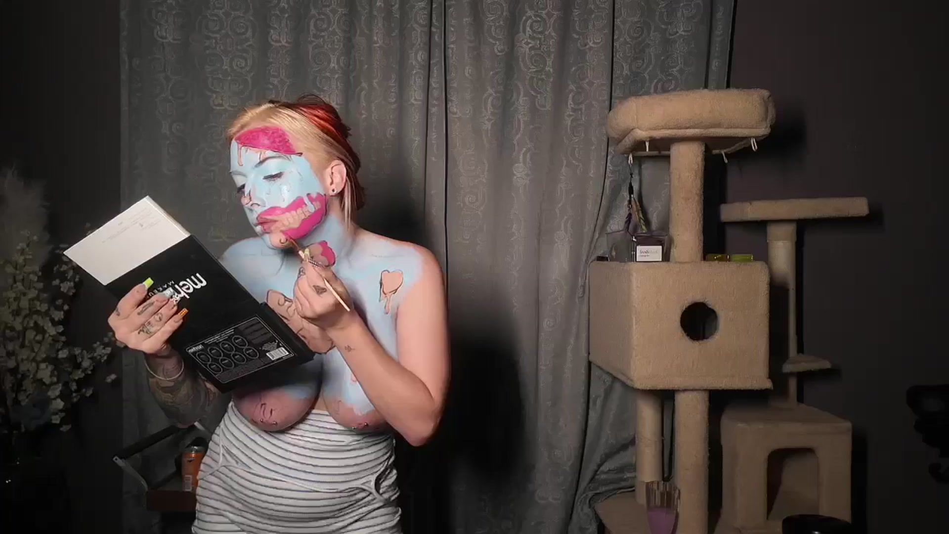 Gallery image thumbnail from Cubbixoxo's myfreecams stream on, 06/15/2024, 03:26 image 12 of 20