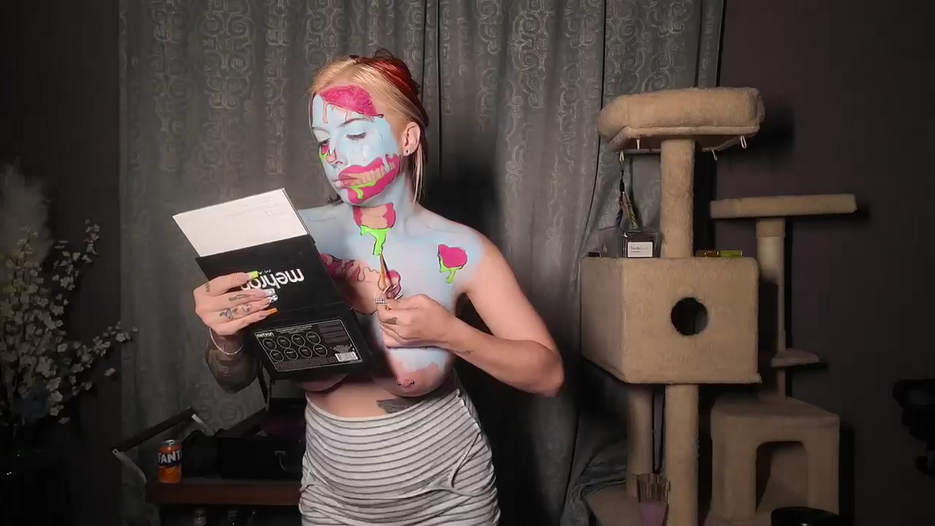 Gallery image thumbnail from Cubbixoxo's myfreecams stream on, 06/15/2024, 03:55 image 7 of 20