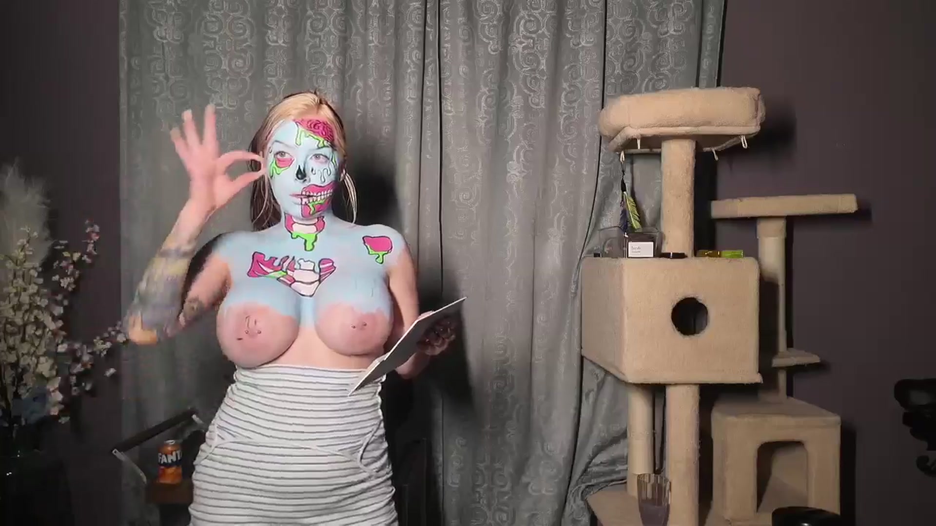 Gallery image thumbnail from Cubbixoxo's myfreecams stream on, 06/15/2024, 04:18 image 19 of 20