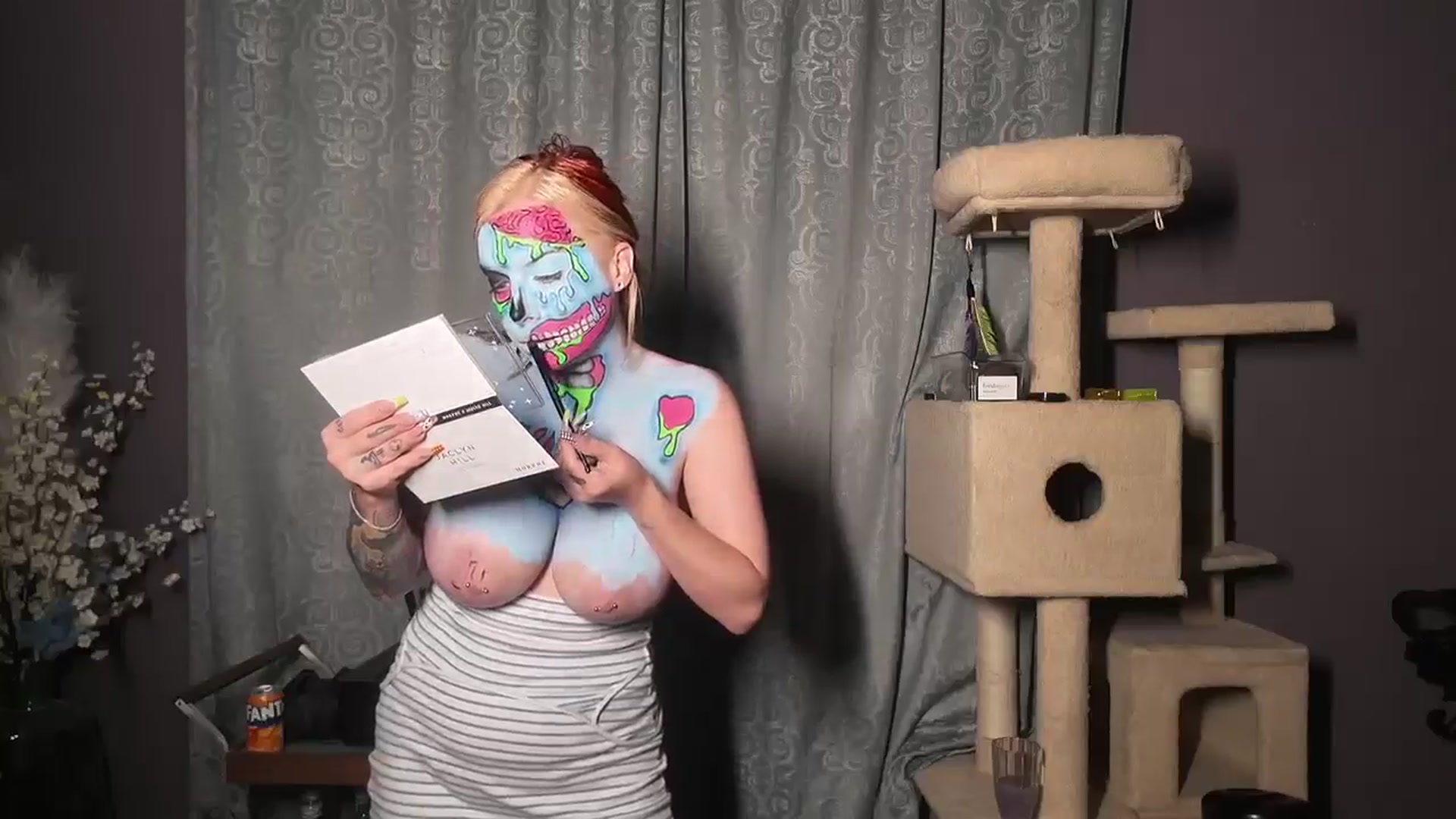 Gallery image thumbnail from Cubbixoxo's myfreecams stream on, 06/15/2024, 04:38 image 20 of 20