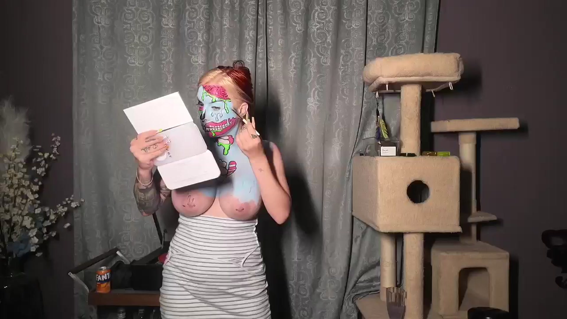 Gallery image thumbnail from Cubbixoxo's myfreecams stream on, 06/15/2024, 04:38 image 1 of 20