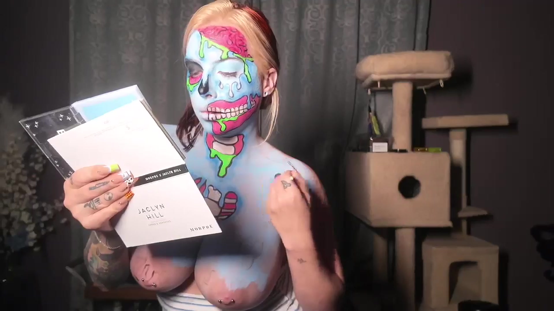 Gallery image thumbnail from Cubbixoxo's myfreecams stream on, 06/15/2024, 04:38 image 11 of 20
