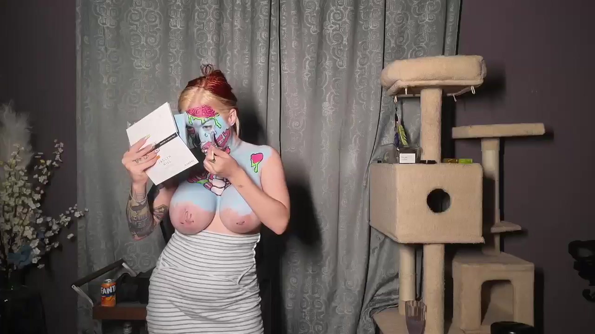 Gallery image thumbnail from Cubbixoxo's myfreecams stream on, 06/15/2024, 04:38 image 2 of 20