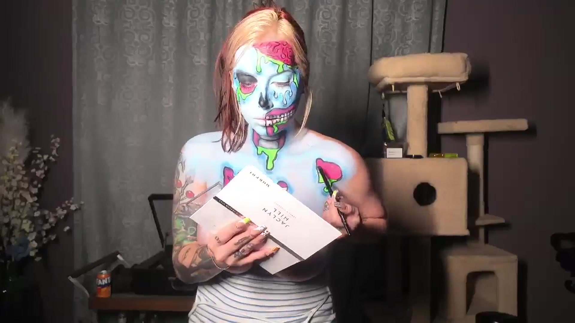 Gallery image thumbnail from Cubbixoxo's myfreecams stream on, 06/15/2024, 05:04 image 6 of 20