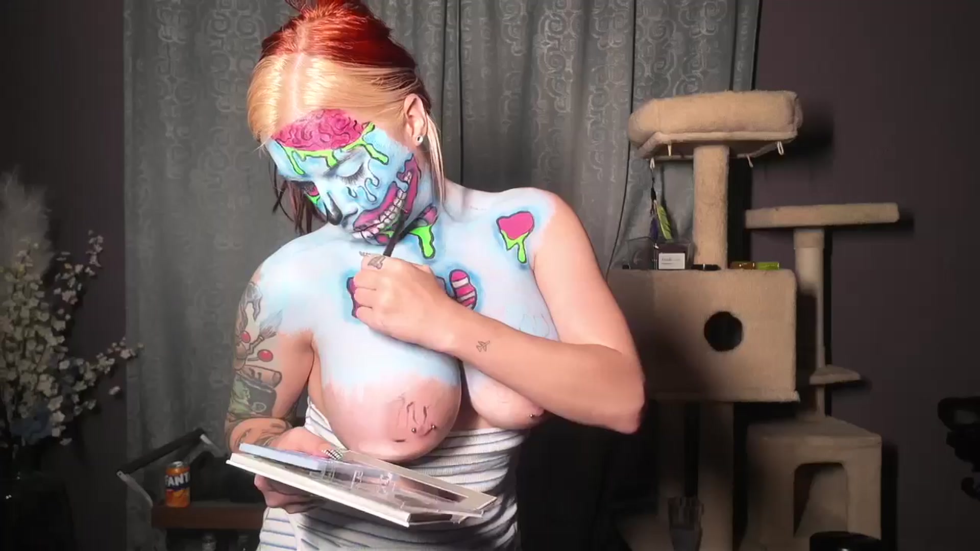 Gallery image thumbnail from Cubbixoxo's myfreecams stream on, 06/15/2024, 05:04 image 4 of 20