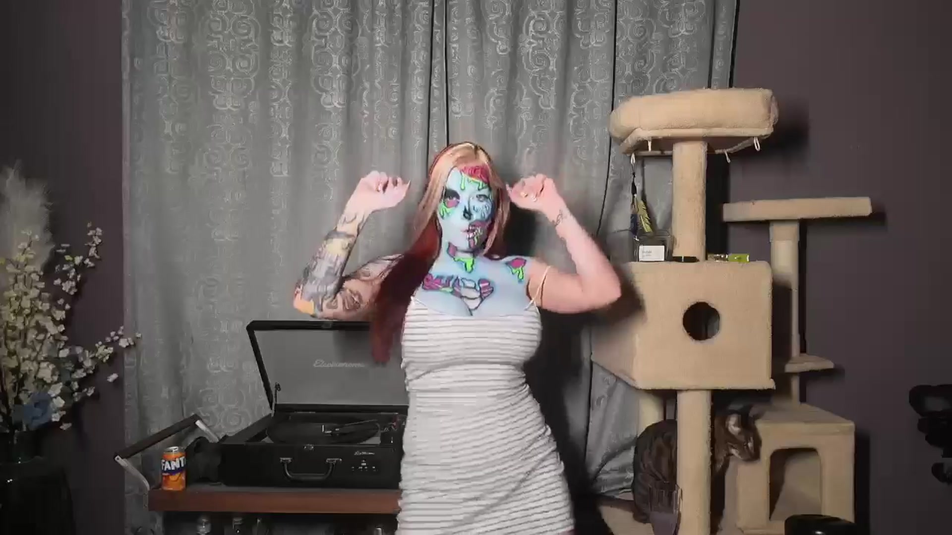 Gallery image thumbnail from Cubbixoxo's myfreecams stream on, 06/15/2024, 05:04 image 20 of 20