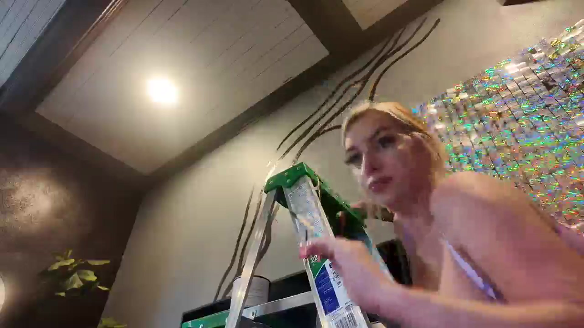 Gallery image thumbnail from Cubbixoxo's myfreecams stream on, 07/03/2024, 22:13 image 3 of 20
