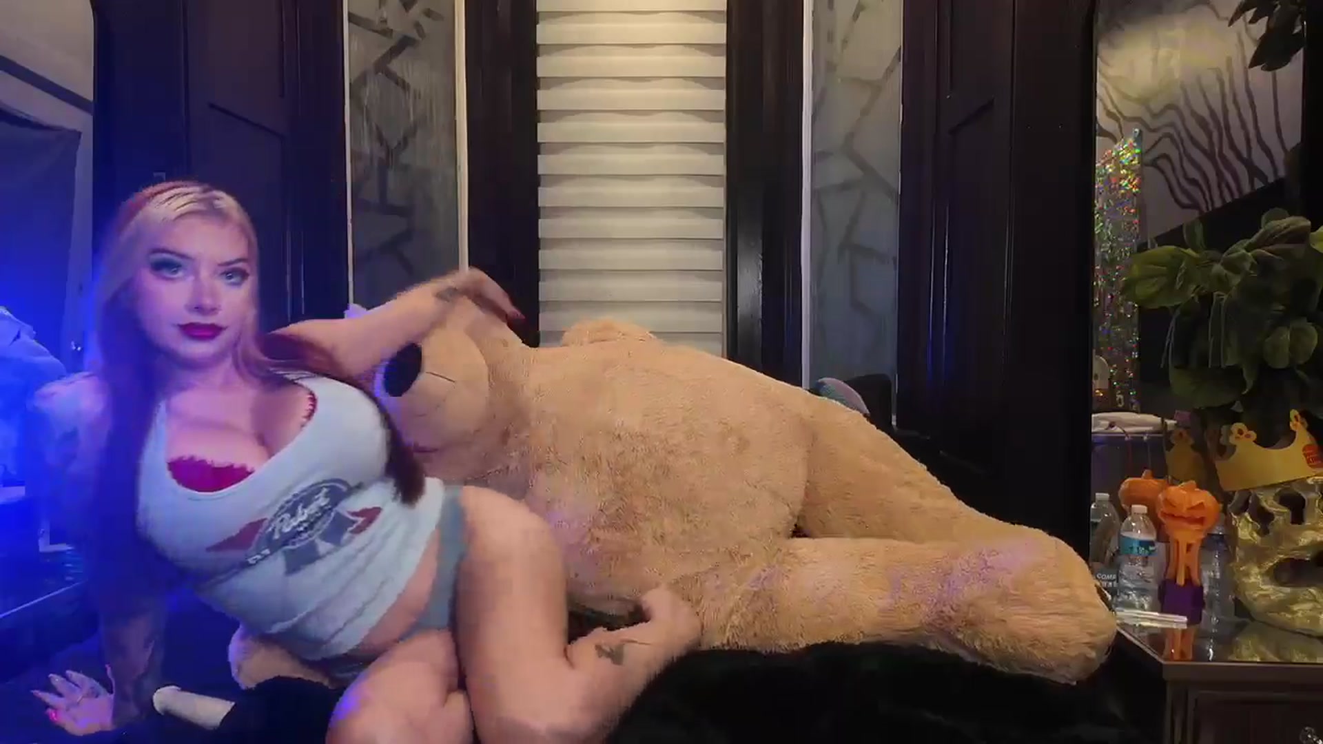 Gallery image thumbnail from Cubbixoxo's myfreecams stream on, 07/05/2024, 03:44 image 11 of 20