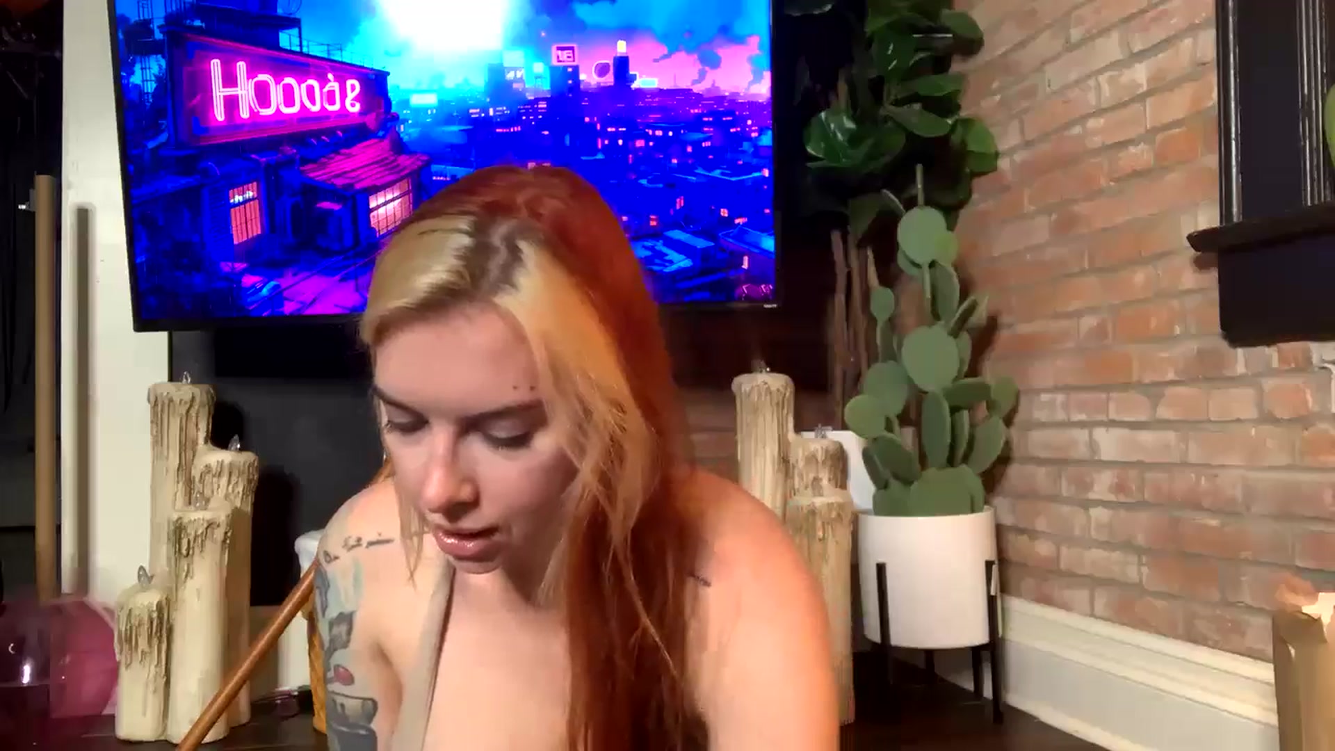 Gallery image thumbnail from Cubbixoxo's myfreecams stream on, 07/27/2024, 02:02 image 17 of 20