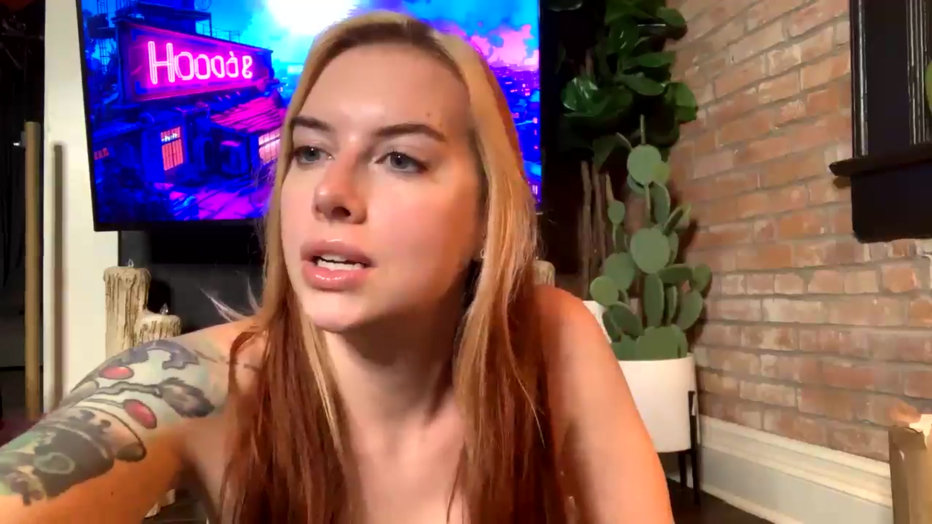 Gallery image thumbnail from Cubbixoxo's myfreecams stream on, 07/27/2024, 02:02 image 12 of 20