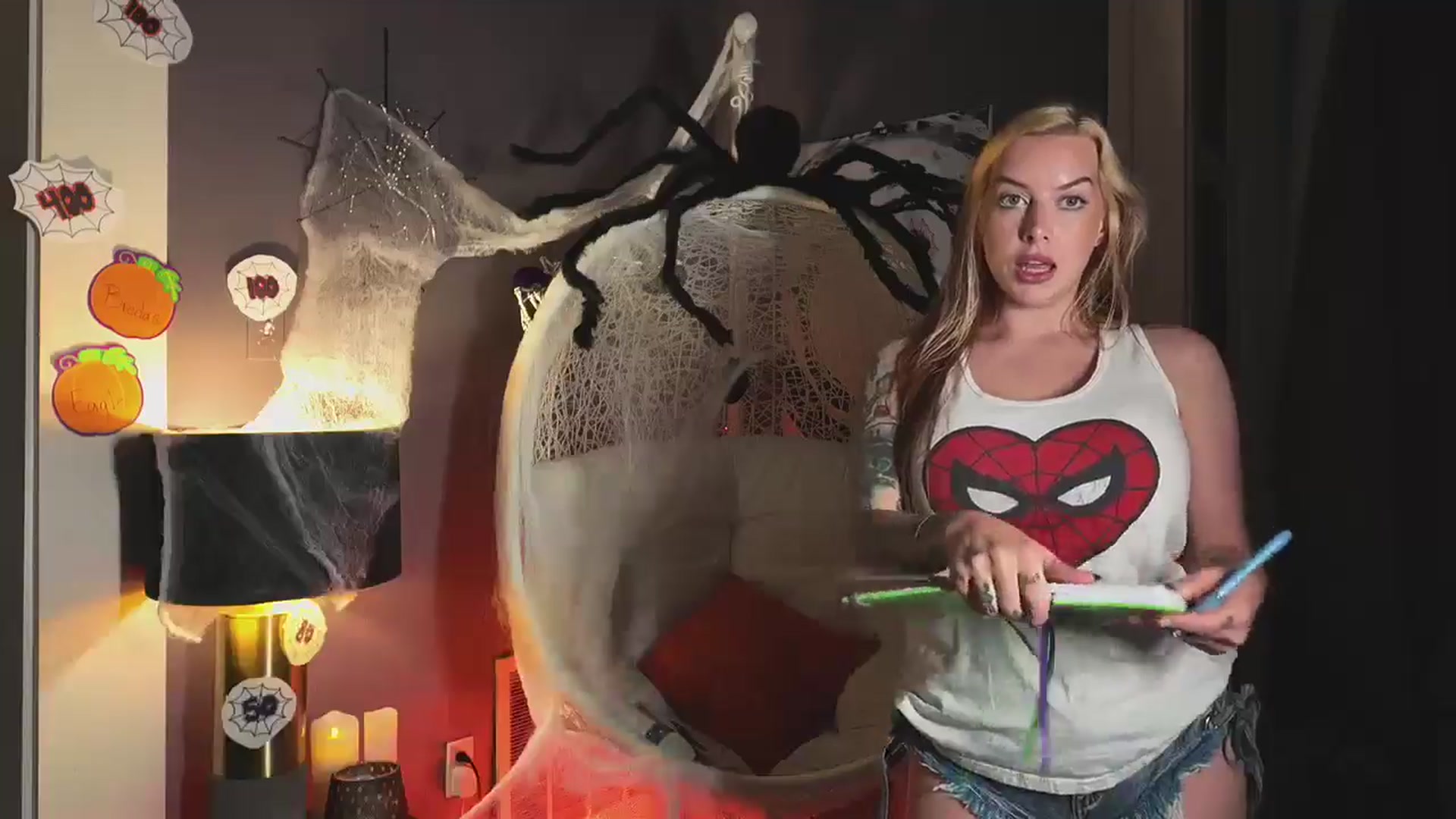 Gallery image thumbnail from Cubbixoxo's myfreecams stream on, 10/05/2024, 01:56 image 11 of 20