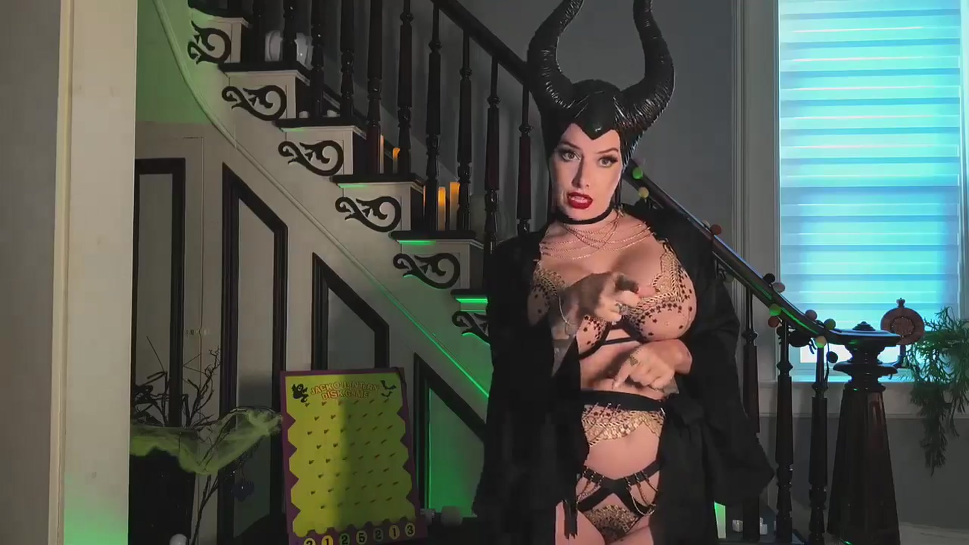 Gallery image thumbnail from Cubbixoxo's myfreecams stream on, 10/05/2024, 23:33 image 4 of 20