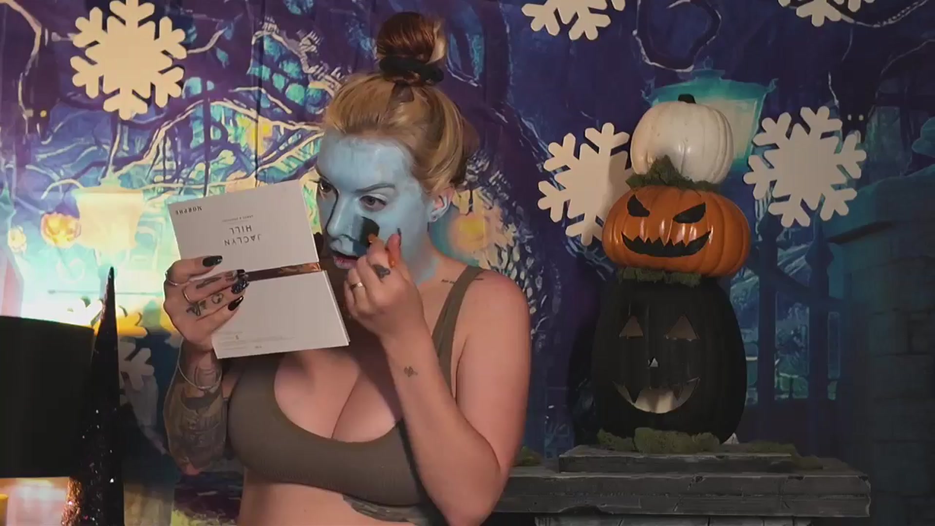 Gallery image thumbnail from Cubbixoxo's myfreecams stream on, 10/15/2024, 03:06 image 20 of 20