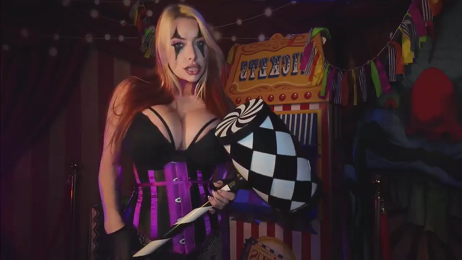 Gallery image thumbnail from Cubbixoxo's myfreecams stream on, 10/27/2024, 06:12 image 7 of 20