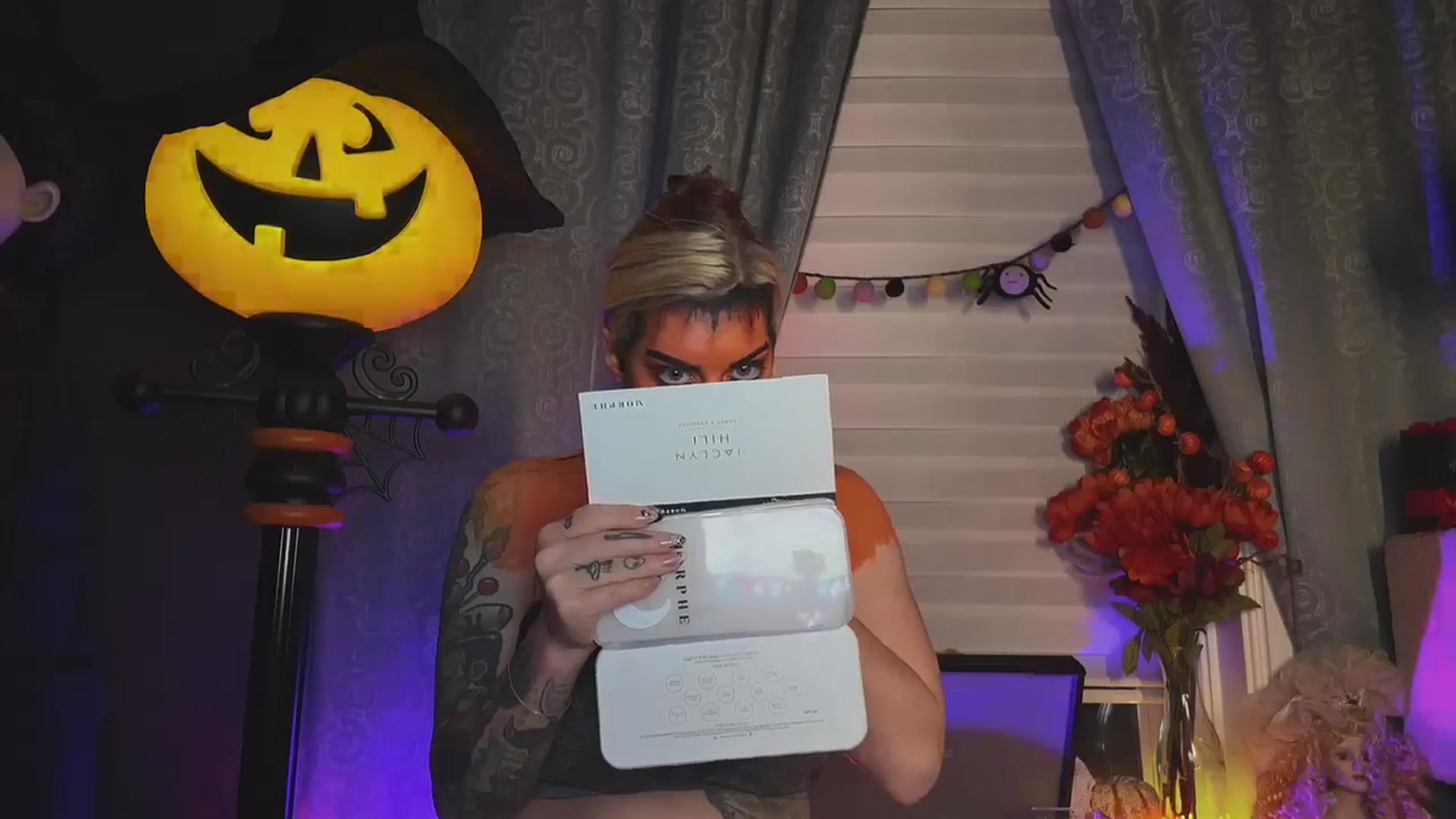 Gallery image thumbnail from Cubbixoxo's myfreecams stream on, 10/30/2024, 05:16 image 12 of 20
