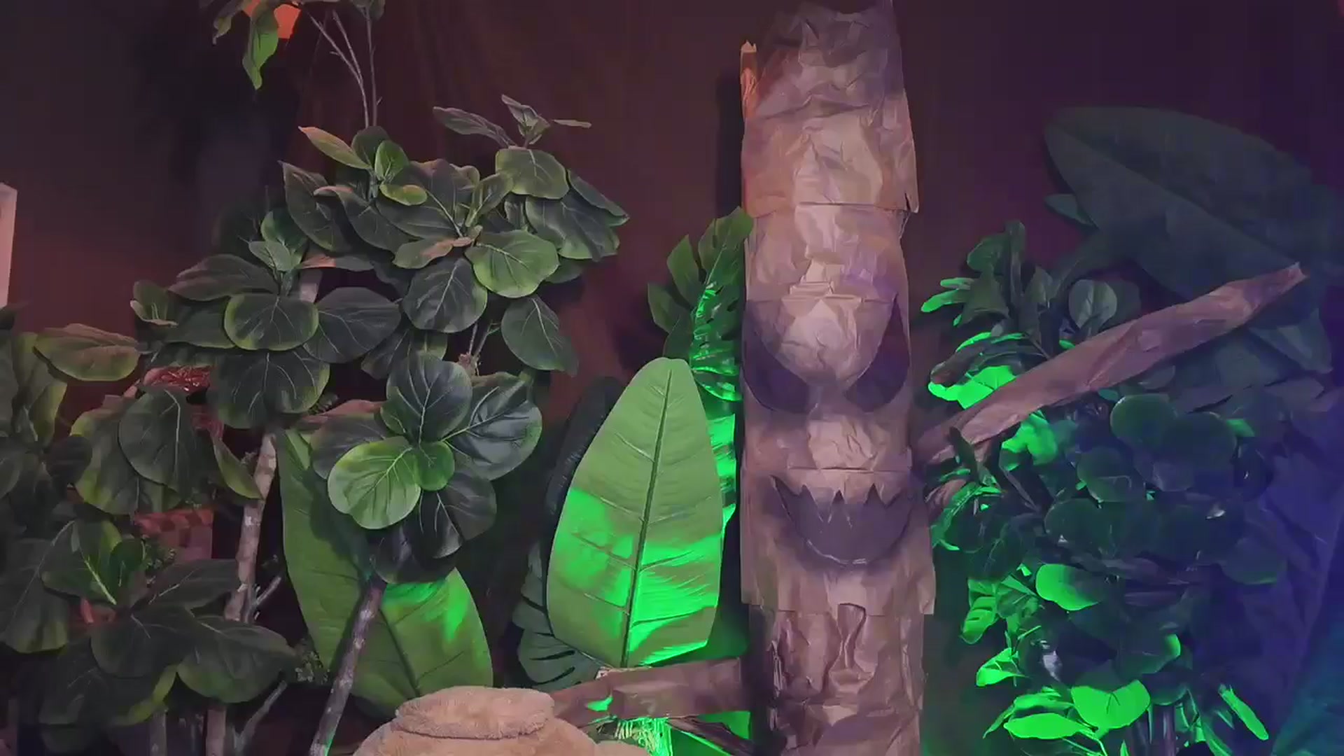 Gallery image thumbnail from Cubbixoxo's myfreecams stream on, 10/30/2024, 23:55 image 5 of 20