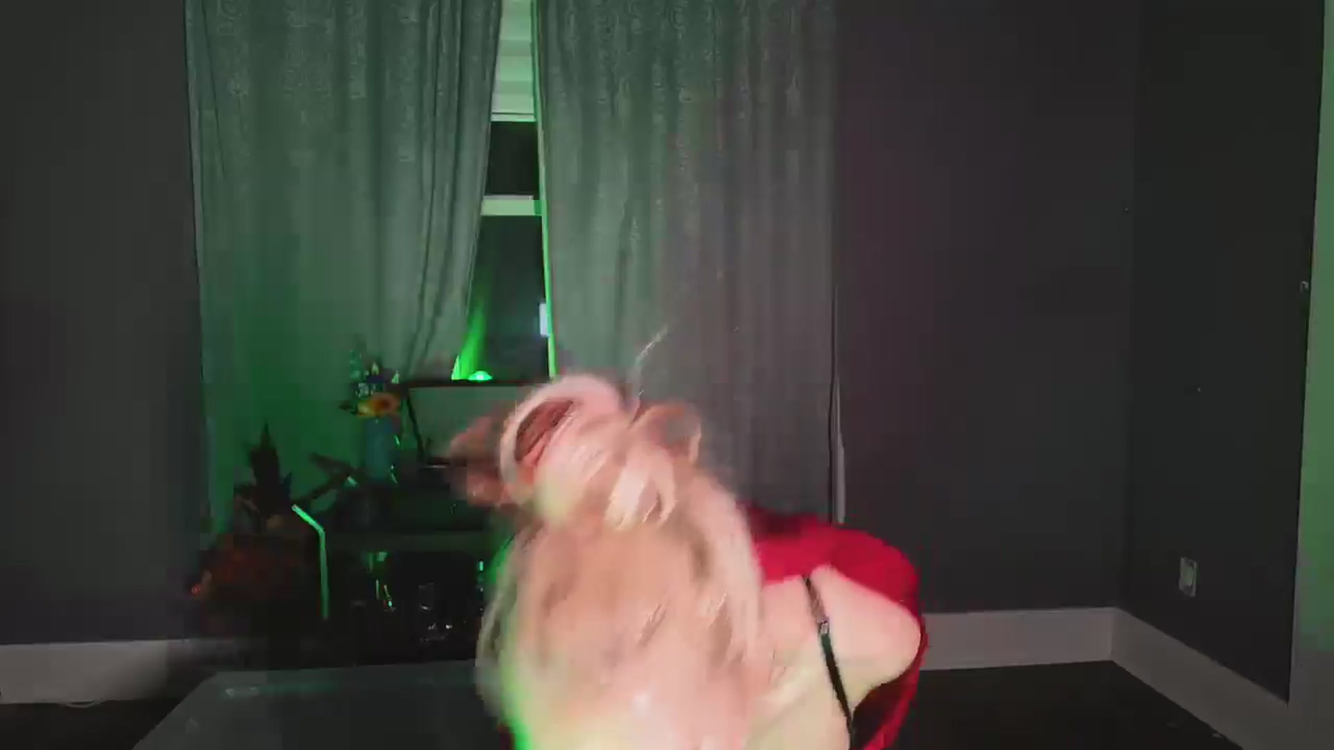 Gallery image thumbnail from Cubbixoxo's myfreecams stream on, 12/07/2024, 02:57 image 10 of 20