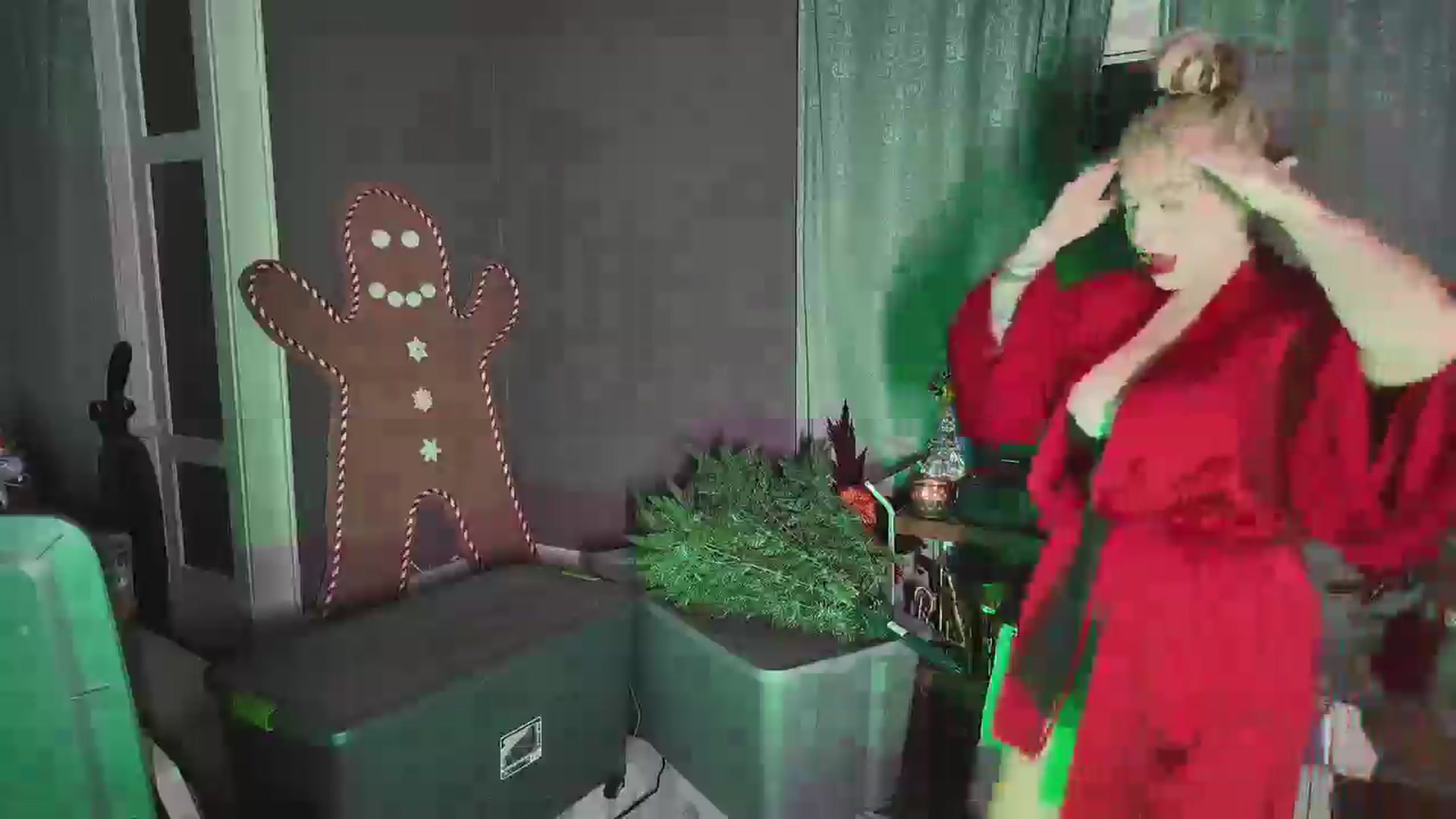 Gallery image thumbnail from Cubbixoxo's myfreecams stream on, 12/07/2024, 03:19 image 2 of 20