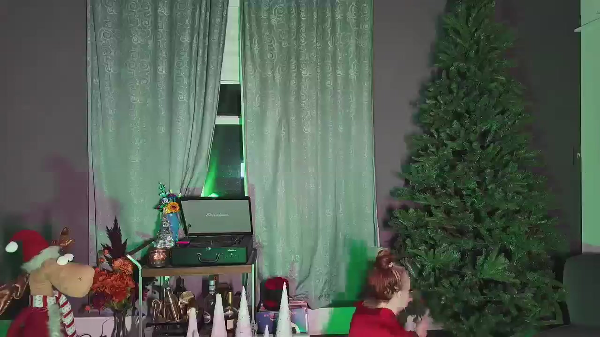 Gallery image thumbnail from Cubbixoxo's myfreecams stream on, 12/07/2024, 03:19 image 16 of 20