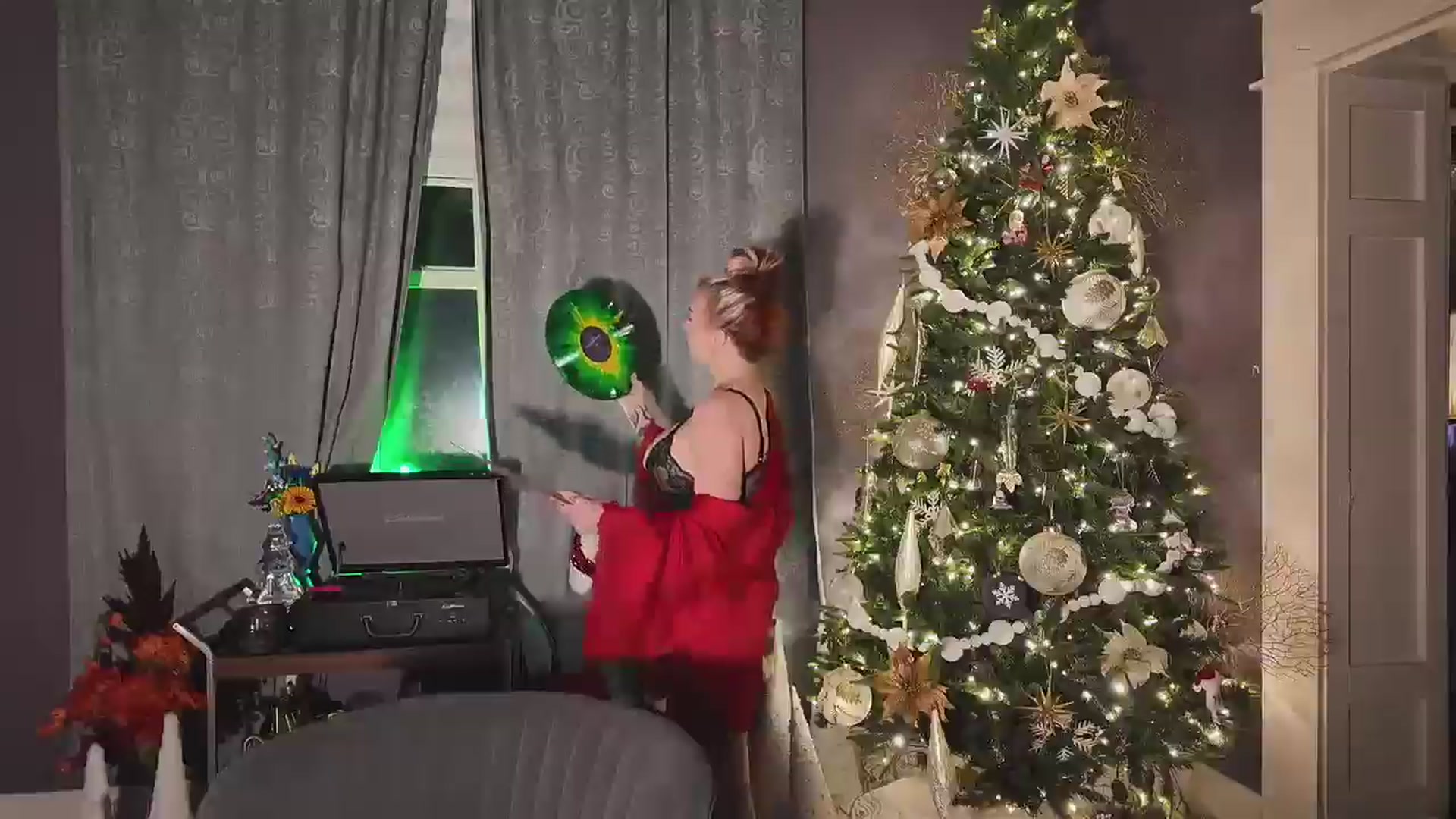Gallery image thumbnail from Cubbixoxo's myfreecams stream on, 12/07/2024, 04:34 image 20 of 20