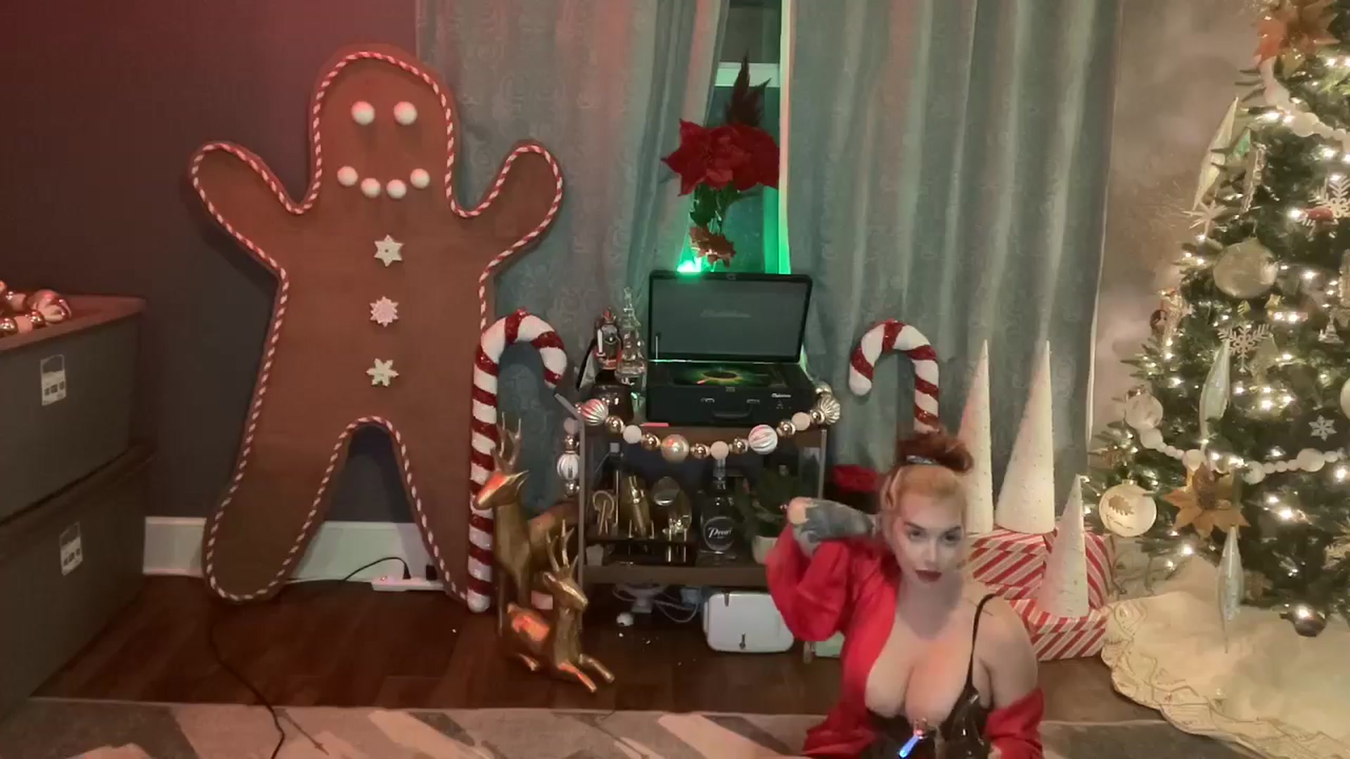 Gallery image thumbnail from Cubbixoxo's myfreecams stream on, 12/07/2024, 05:31 image 8 of 20