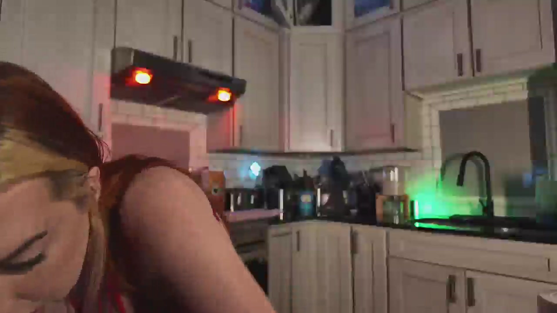 Gallery image thumbnail from Cubbixoxo's myfreecams stream on, 12/15/2024, 03:57 image 19 of 20