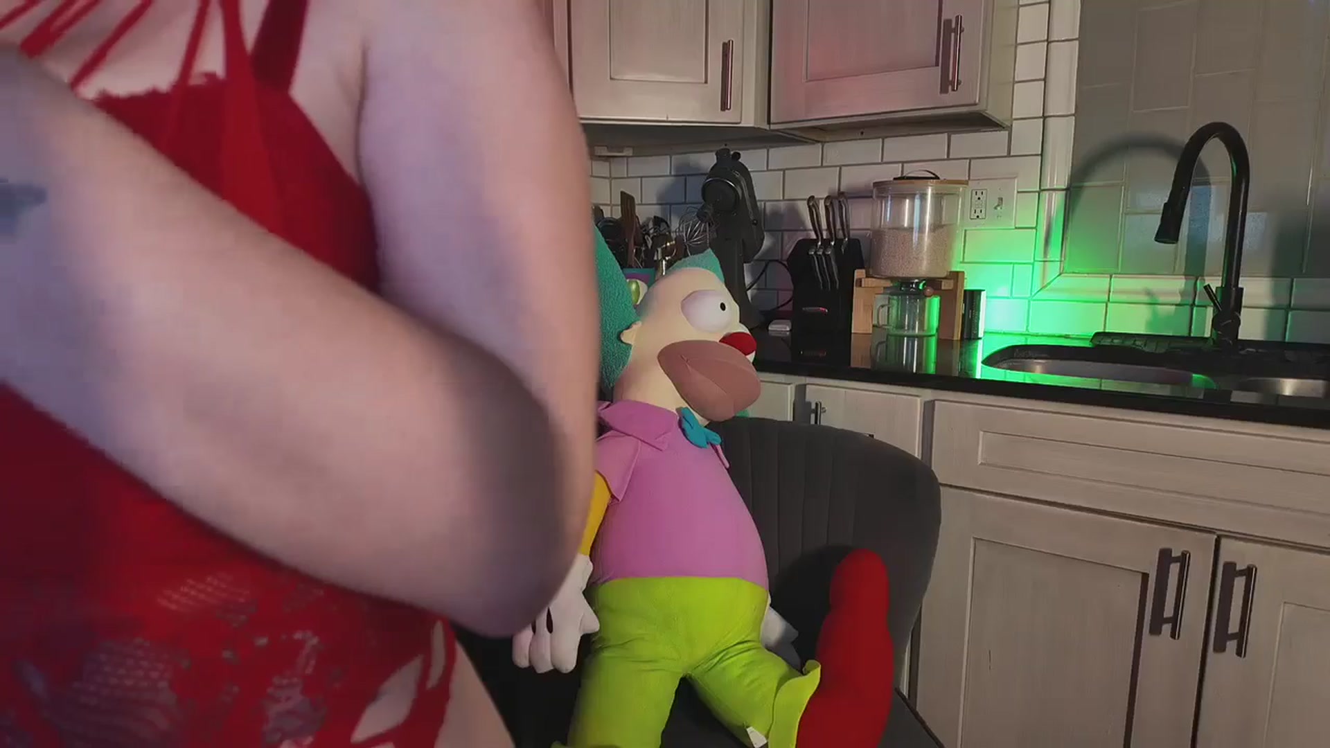 Gallery image thumbnail from Cubbixoxo's myfreecams stream on, 12/15/2024, 06:02 image 8 of 20