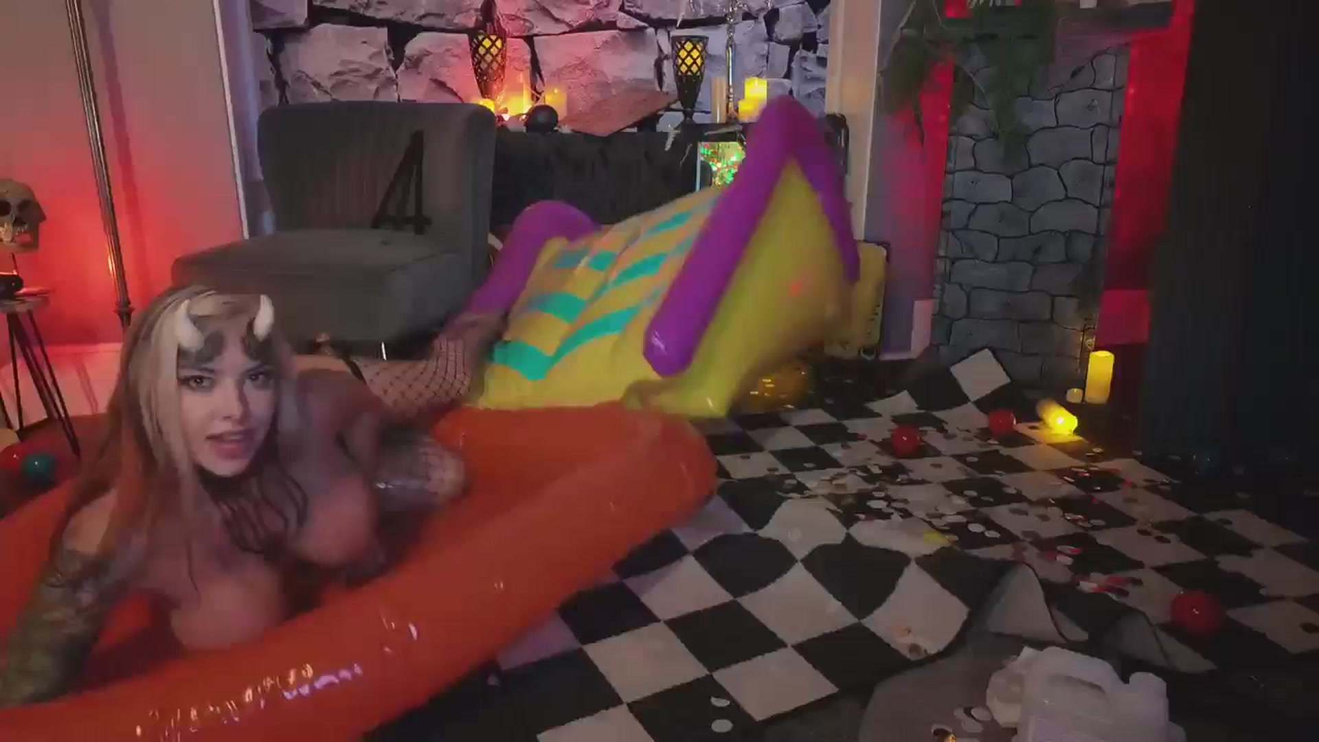 Gallery image thumbnail from Cubbixoxo's myfreecams stream on, 10/02/2025, 06:34 image 20 of 20
