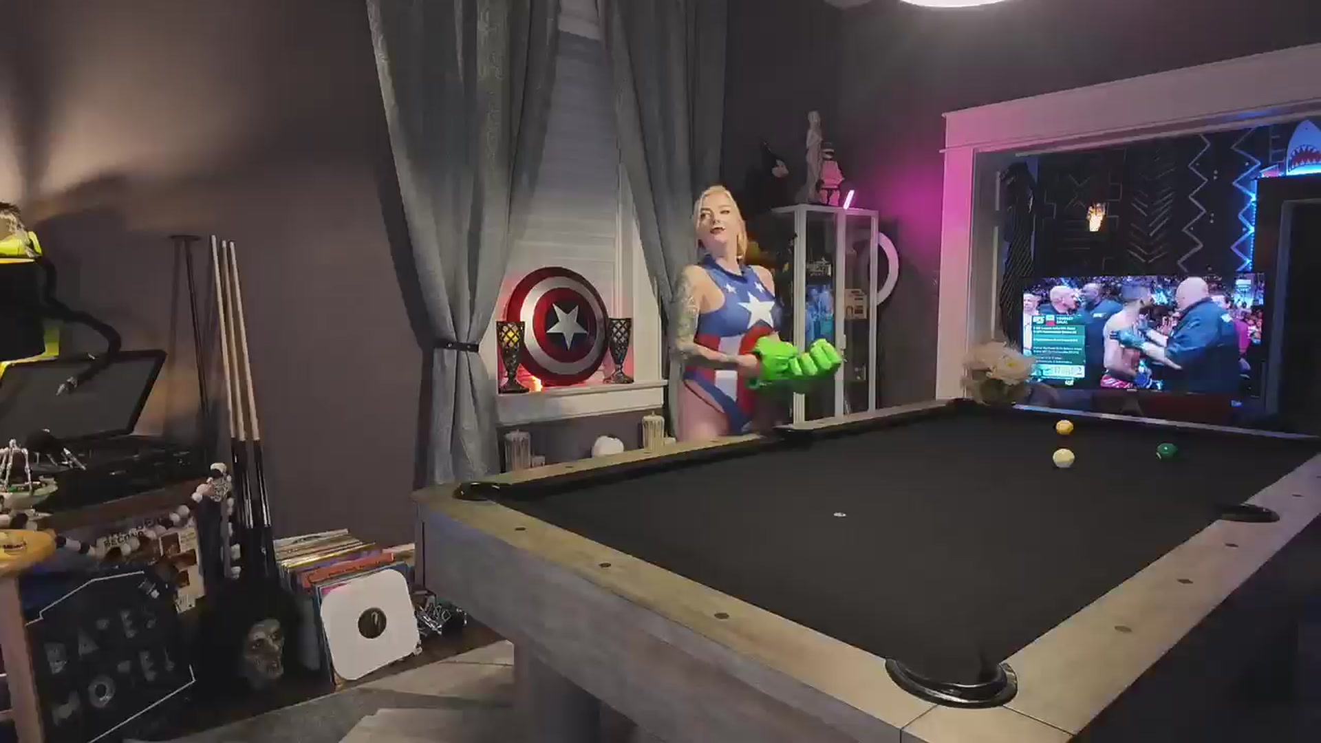 Gallery image thumbnail from Cubbixoxo's myfreecams stream on, 10/05/2025, 02:44 image 15 of 20