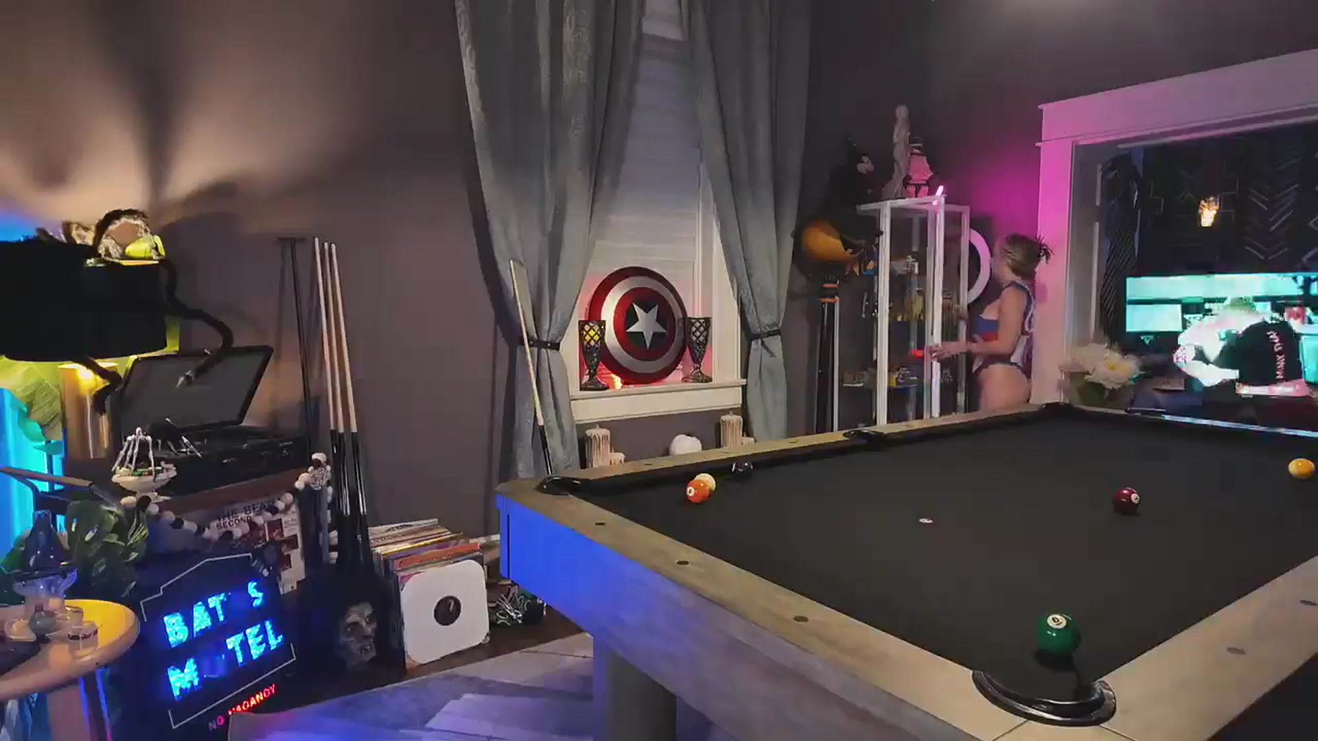 Gallery image thumbnail from Cubbixoxo's myfreecams stream on, 10/05/2025, 04:19 image 2 of 20