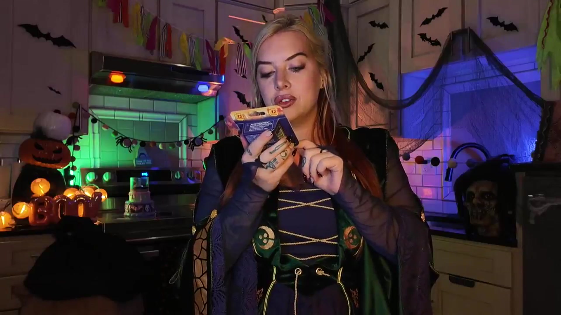 Gallery image thumbnail from Cubbixoxo's myfreecams stream on, 10/10/2025, 04:53 image 19 of 20