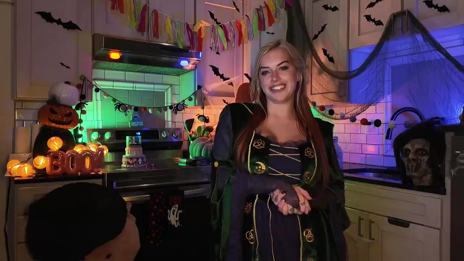 Gallery image thumbnail from Cubbixoxo's myfreecams stream on, 10/10/2025, 06:25 image 2 of 20