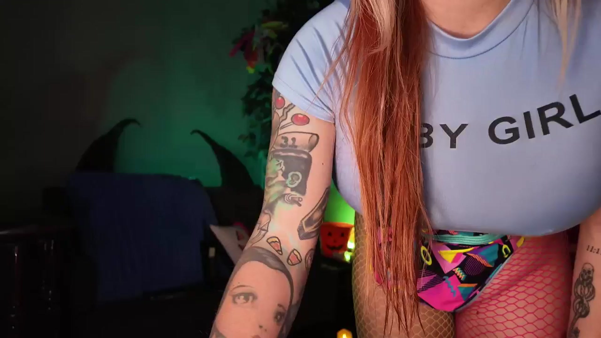 Gallery image thumbnail from Cubbixoxo's myfreecams stream on, 10/22/2025, 04:49 image 6 of 20