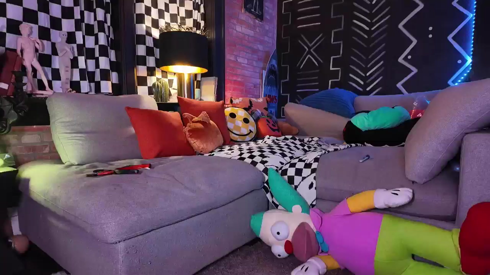 Gallery image thumbnail from Cubbixoxo's myfreecams stream on, 10/24/2025, 05:40 image 6 of 20