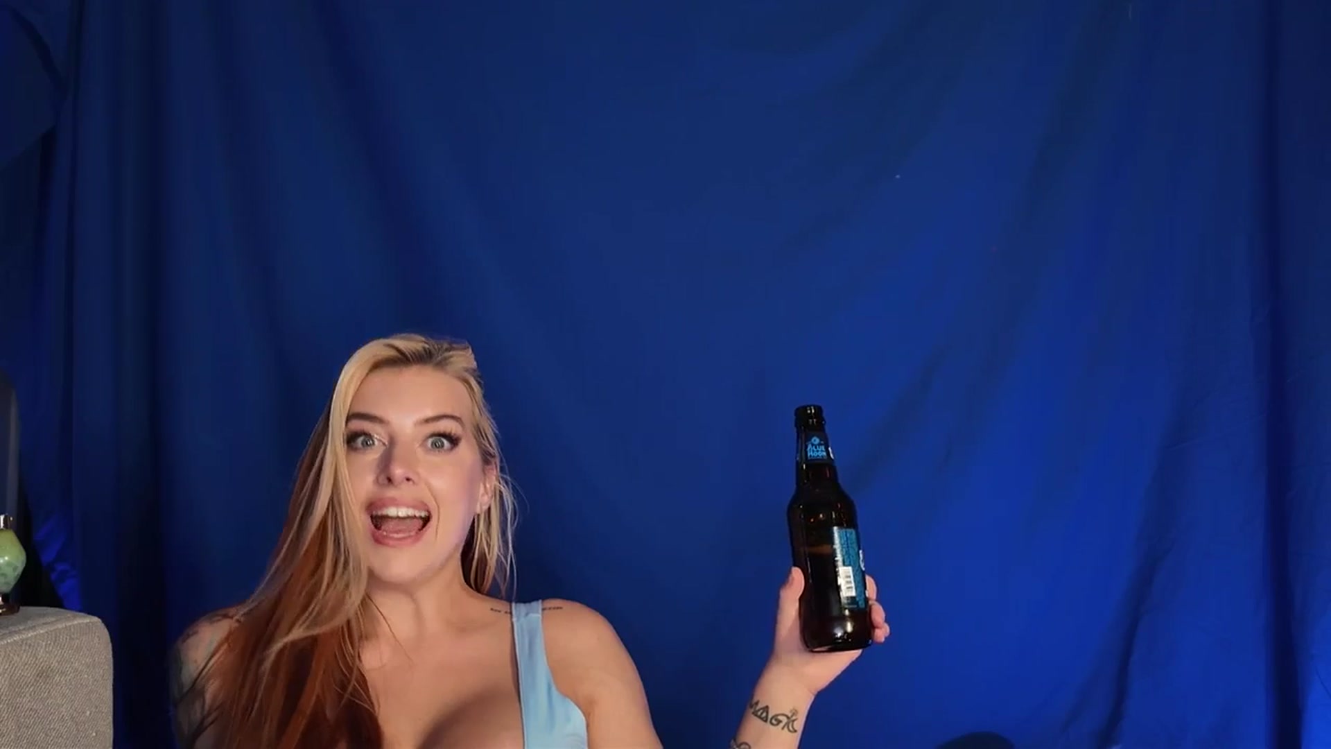Gallery image thumbnail from Cubbixoxo's myfreecams stream on, 10/26/2025, 05:40 image 4 of 20