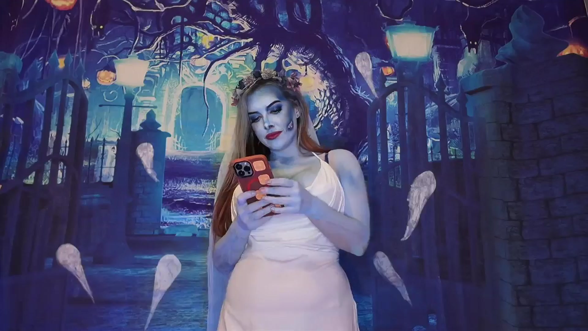 Gallery image thumbnail from Cubbixoxo's myfreecams stream on, 10/30/2025, 03:49 image 11 of 20