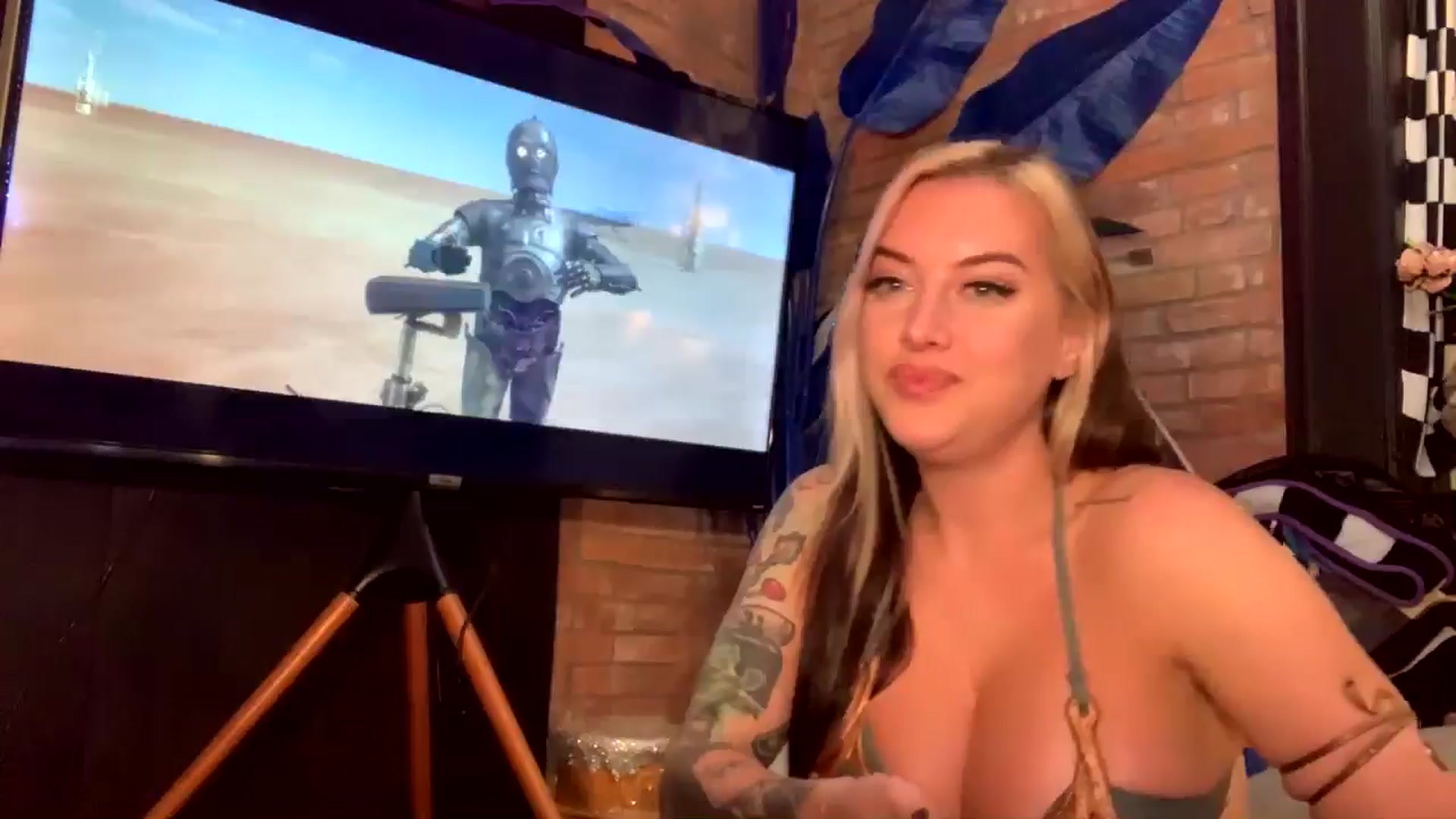 Gallery image thumbnail from Cubbixoxo's myfreecams stream on, 05/05/2026, 05:36 image 16 of 20